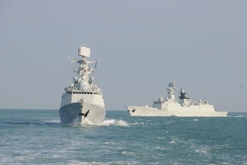 Hạm đội Hải quân Trung Quốc diễn tập ở biển xa luôn bị tàu chiến Nhật Bản theo sát